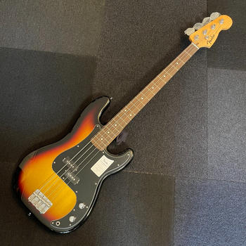FENDER (フェンダー) / フェンダー　エレキベース　プレシジョンベース　新古品　￥9万　Fender Precision Bass