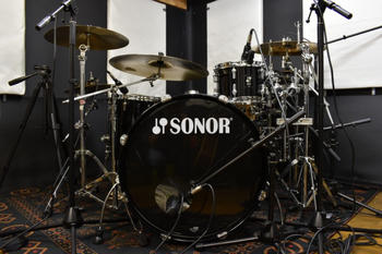 お好きな曲の生ドラム宅録承ります◎