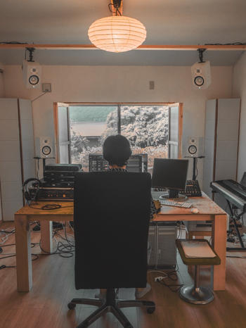 空間オーディオ（Dolby Atmos）ミックスをオンラインで納品します